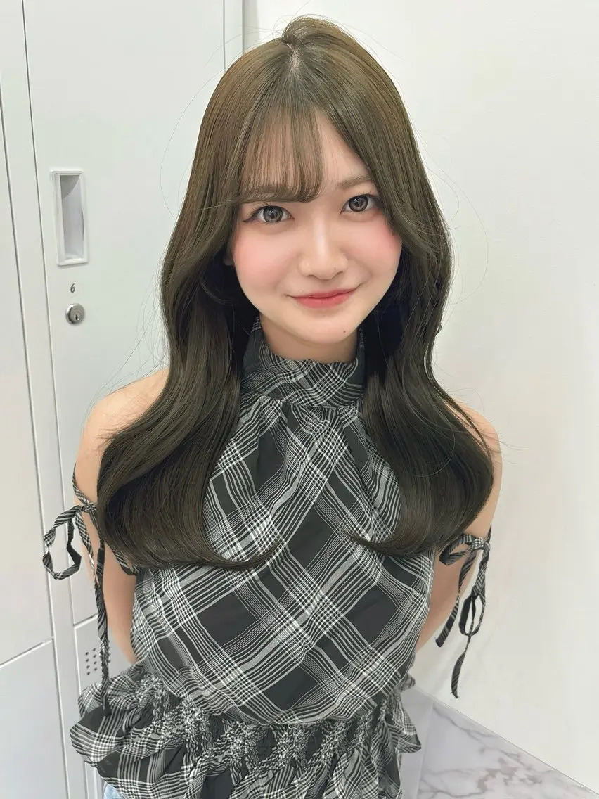 セミロング カラー ブリーチ ケアブリーチ デザインカラー グレージュ オリーブグレージュ ヘアカラー ブリーチカラー/ デザインカラー/栄のヘアスタイル