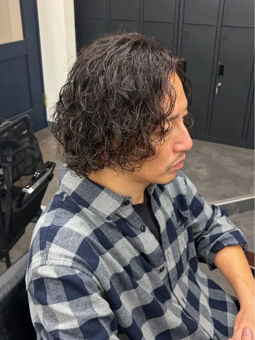 セミロング メンズ メンズパーマ 波巻きパーマ セミロングパーマ カット パーマ 柏メンズカットパーマ NO.1タイチのヘアスタイル