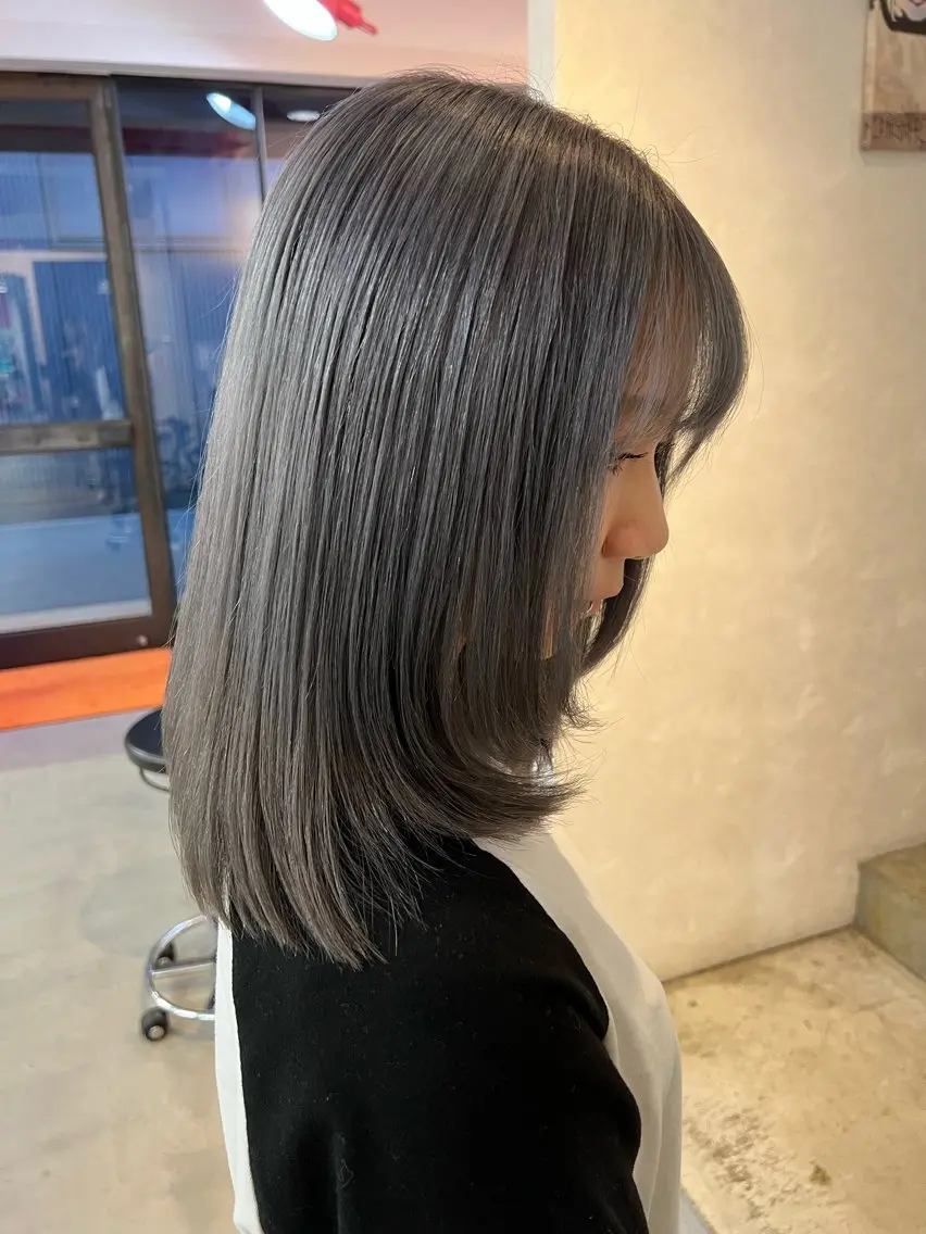 セミロング カラー box mico. mutsumiのヘアスタイル