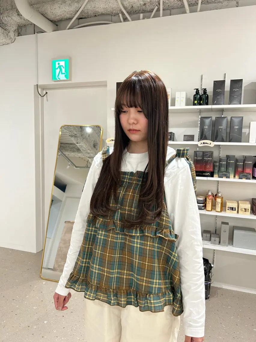 ロング ヘアカラー 小西 瑞穂のヘアスタイル
