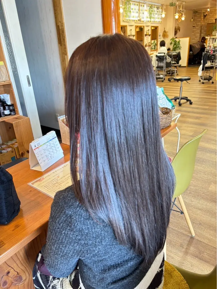 ロング カラー 大久保 藍梨のヘアスタイル