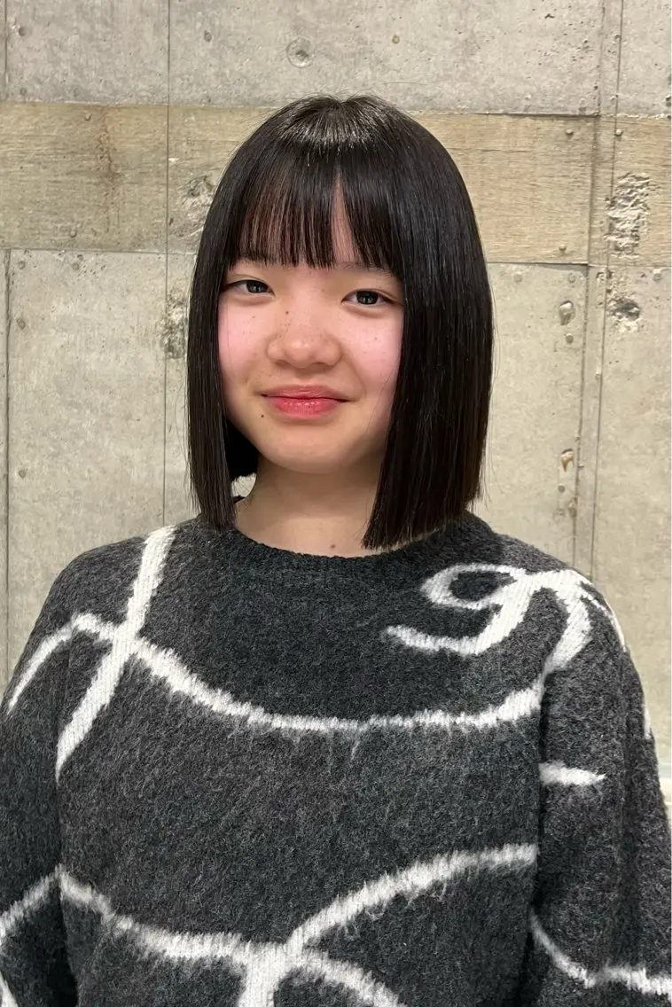 瑠己杏 :ボブ/ ハイトーンワンカラーのヘアスタイル
