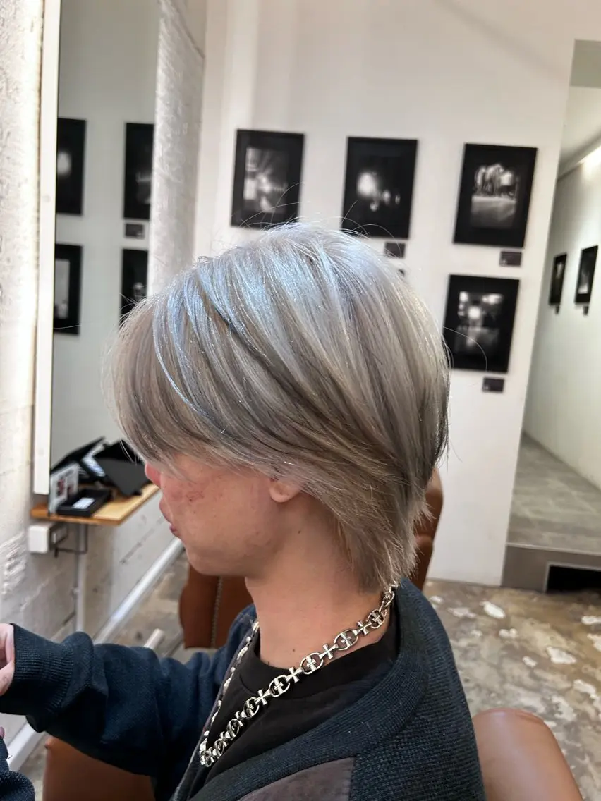 【メンズ、レディース問わず】✨️ブリーチ2回+ハイトーンカラー✨️の写真