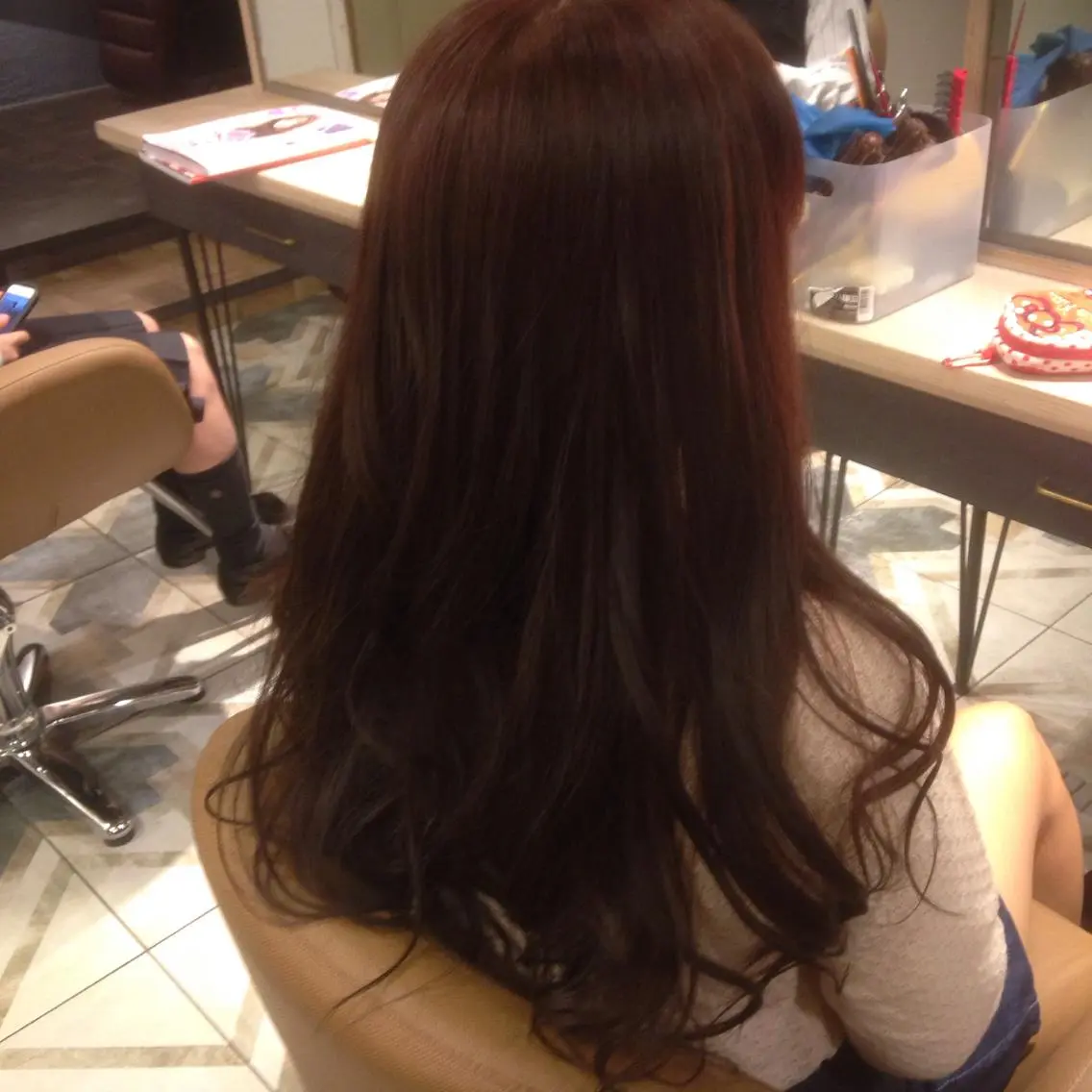 セミロング カラー ヘアアレンジ ピンクカラー 【体験】韓国 メイク&ヘア天神のヘアスタイル