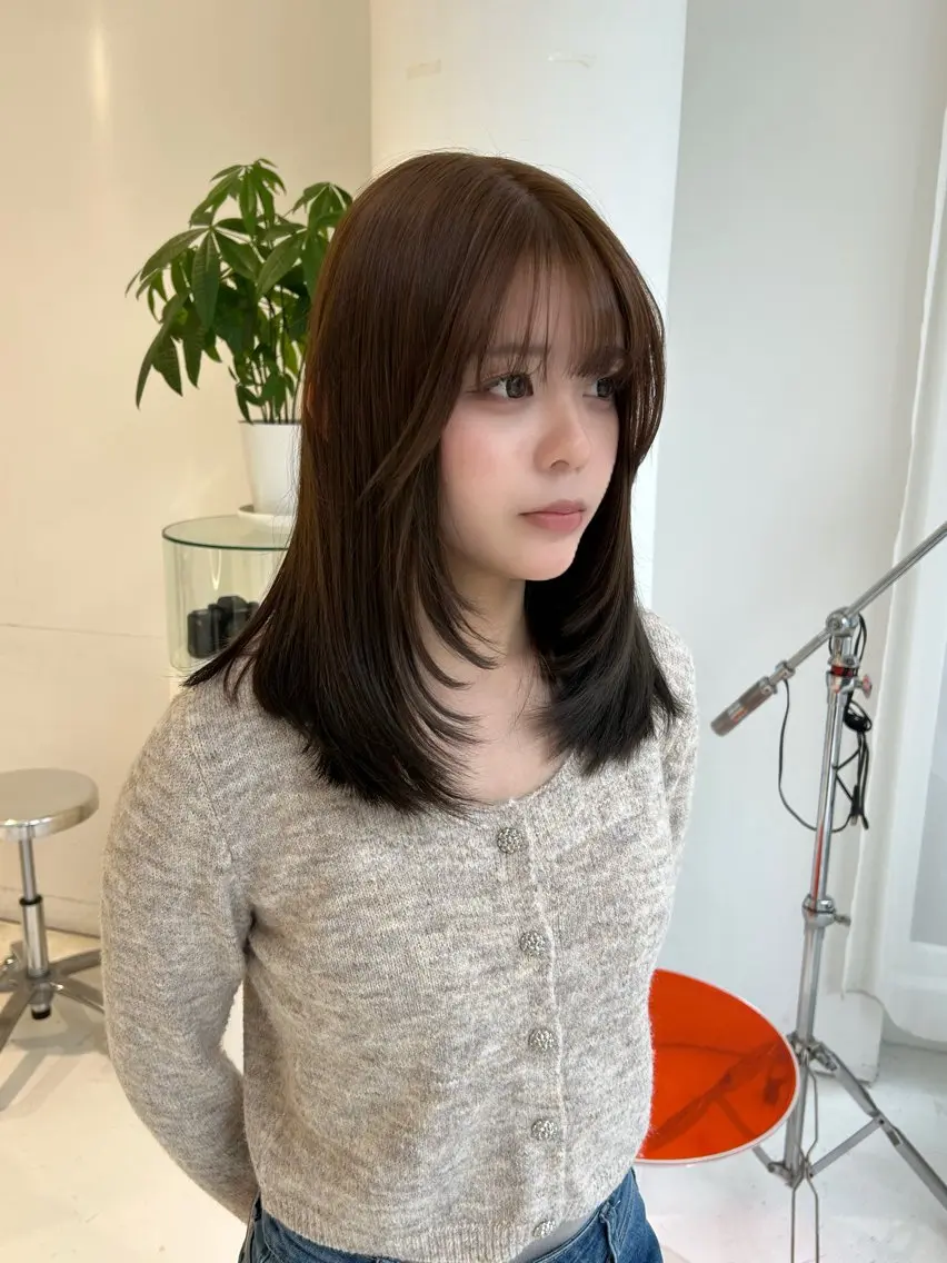 セミロング カラー ヘアカラー 大長 広菜のヘアスタイル