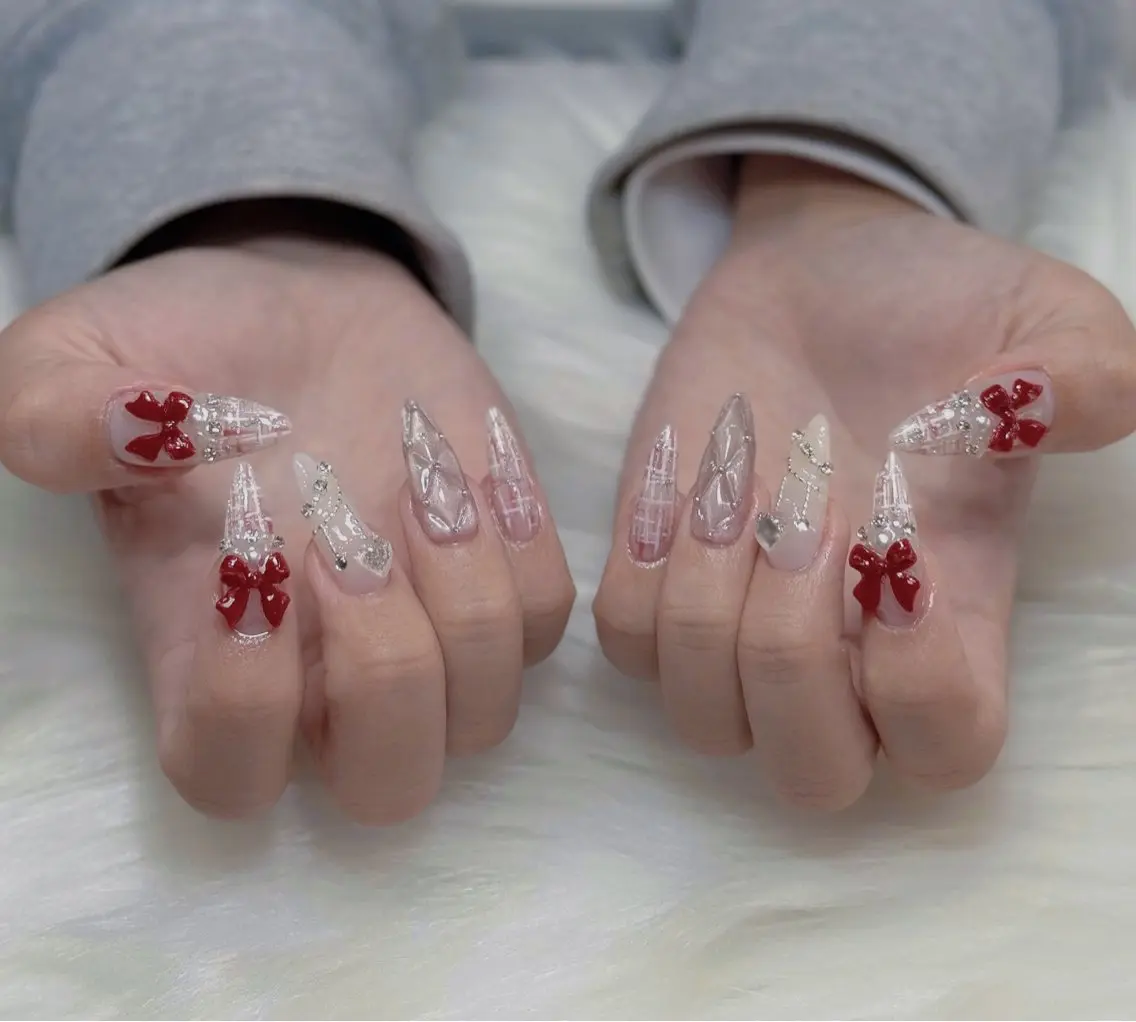 ネイル アートネイル オーロラネイル ジェルネイル 韓国ネイル ロングネイル ハンドネイル Nichi Nailsのネイルデザイン