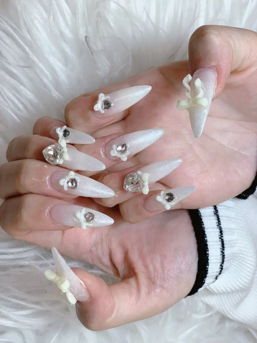 ネイル ハンドネイル Anh ゴテゴテネイルのネイルデザイン