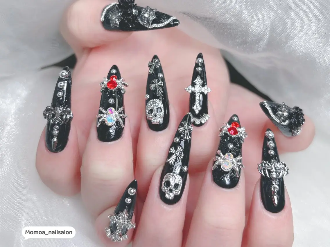 ネイル キラキラネイル 韓国ネイル スカルプネイル ハンドネイル MoMoA Nail ネイル長さ出し専門店のネイルデザイン
