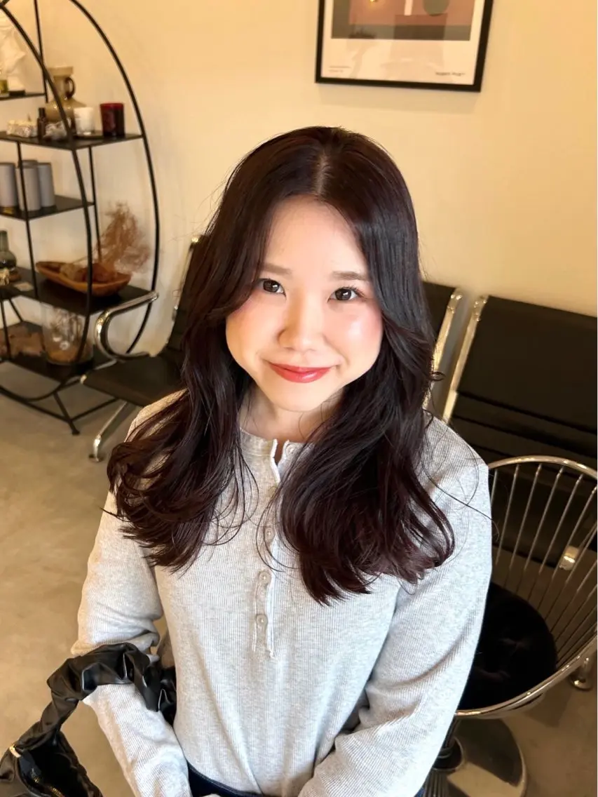 セミロング くびれヘア 鳥居 愛子のヘアスタイル