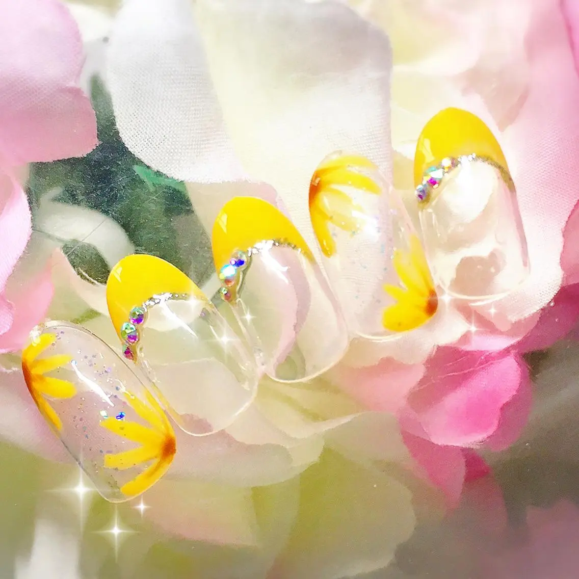 ネイル フレンチネイル 夏ネイル clover nailのネイルデザイン