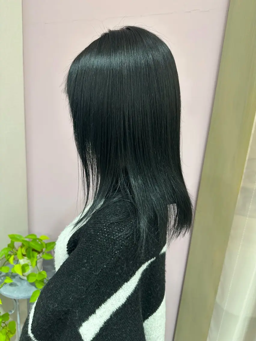 カラー 黒髪 ブルーカラー ブルーブラック レイヤー/艶カラー/ 前橋/渋川竜希のヘアスタイル