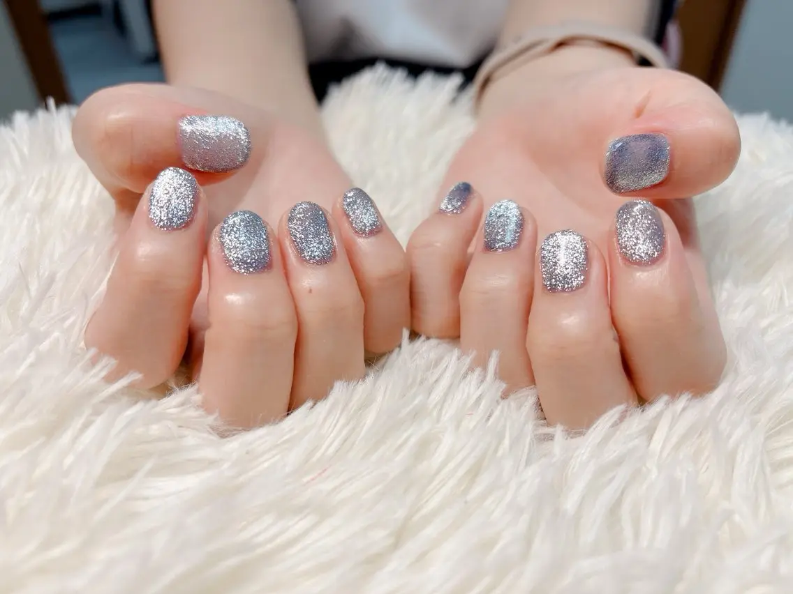 ネイル ハンドネイル パッチリオメメ Lianaのネイルデザイン