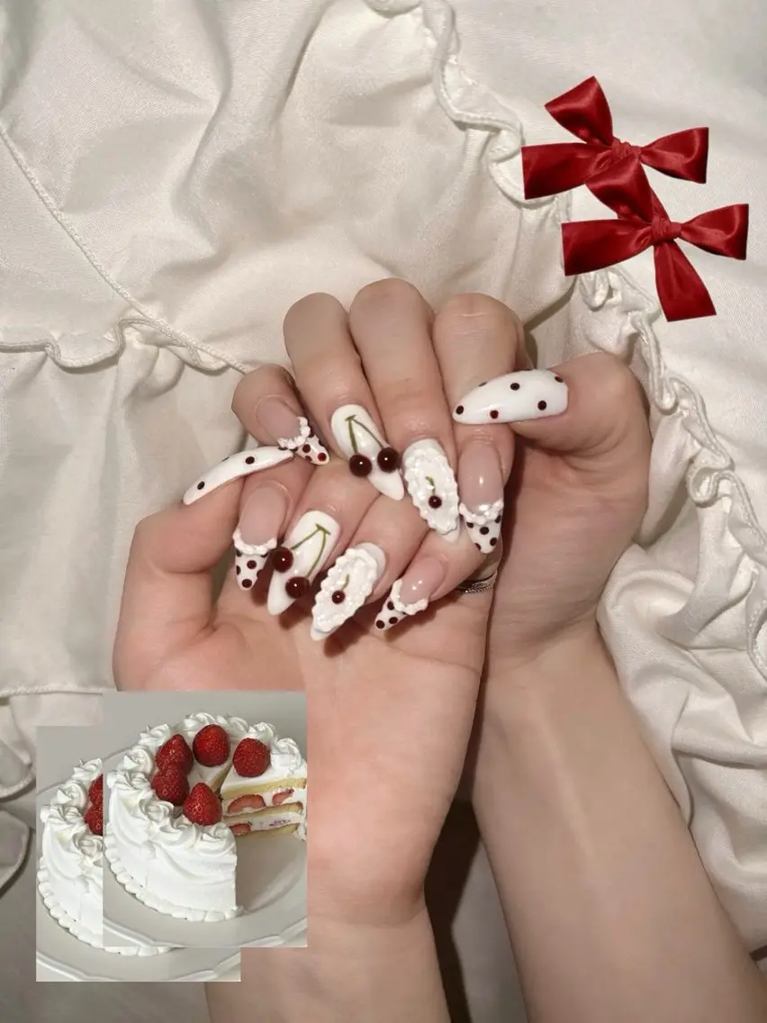 ネイル 長さ出し キラキラネイル 韓国ネイル ロングネイル ワンホンネイル ハンドネイル Josie nail salonのネイルデザイン