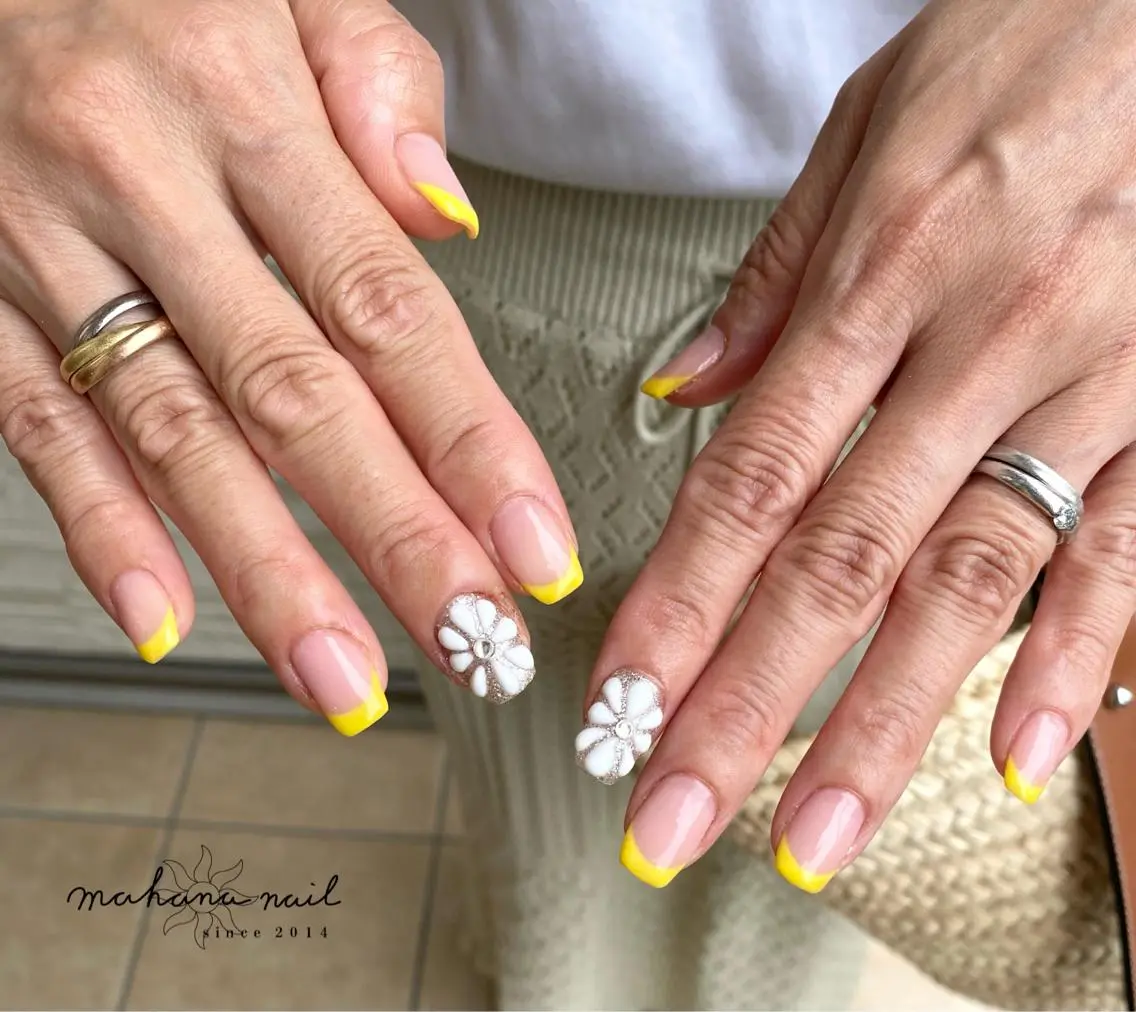 ネイル フラワーネイル フレンチネイル mahana nailのネイルデザイン