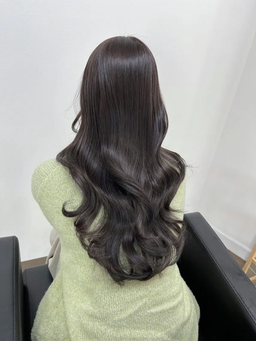 ロング カラー 透明感カラー 韓国風ヘア レイヤーカット カット ヘアカラー ioe 元町のヘアスタイル