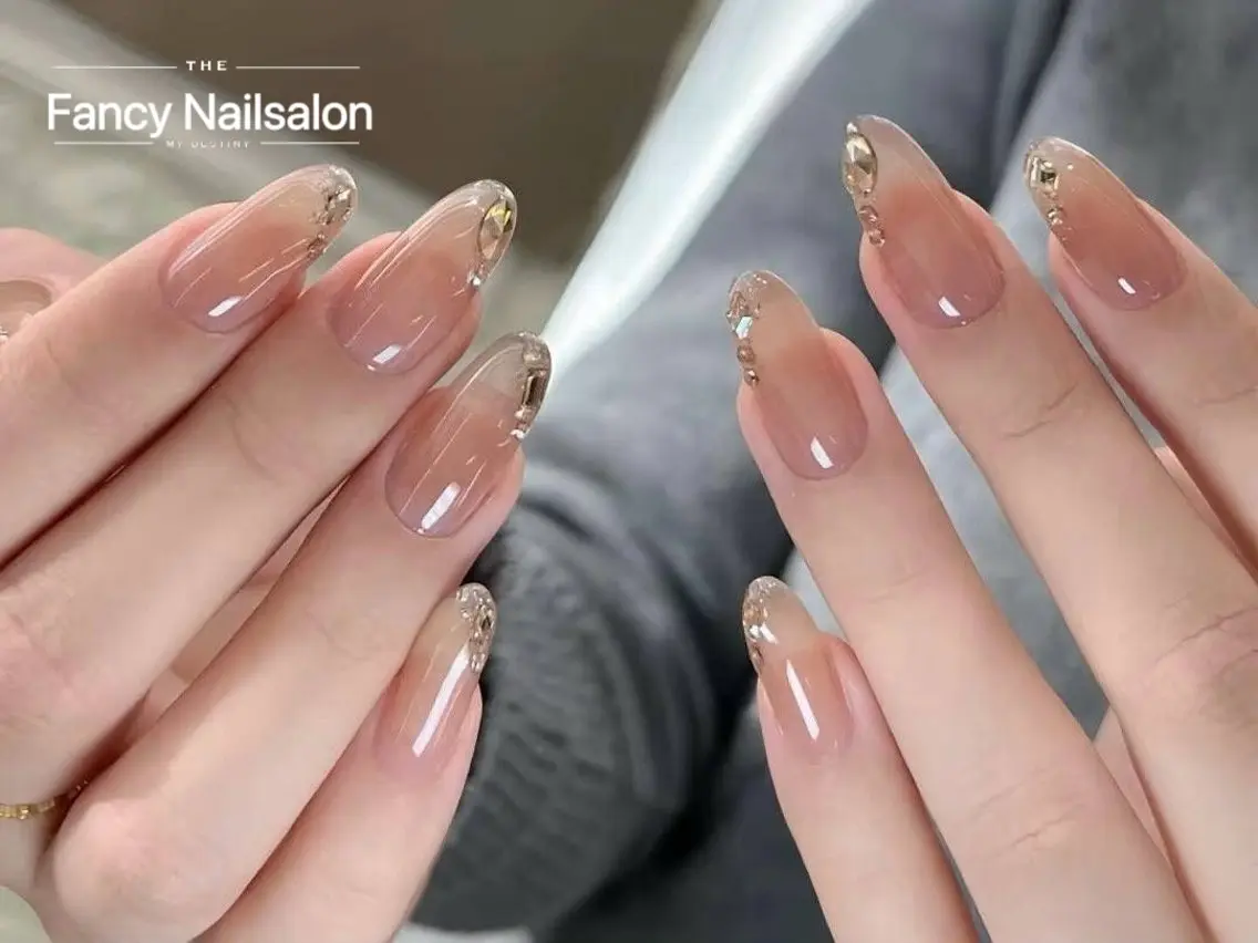ネイル チークネイル フットネイル グラデーション 韓国ネイル ニュアンスネイル Fancyネイル サロン練馬店のネイルデザイン