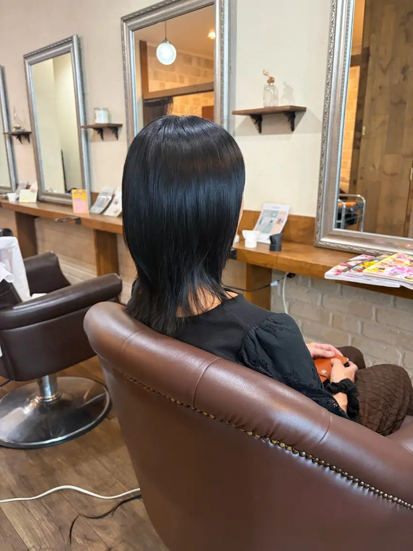 セミロング 肥田 夕蘭のヘアスタイル
