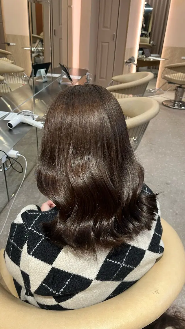 セミロング カラー カット ヘアカラー トリートメント 💚 AKI 💚のヘアスタイル