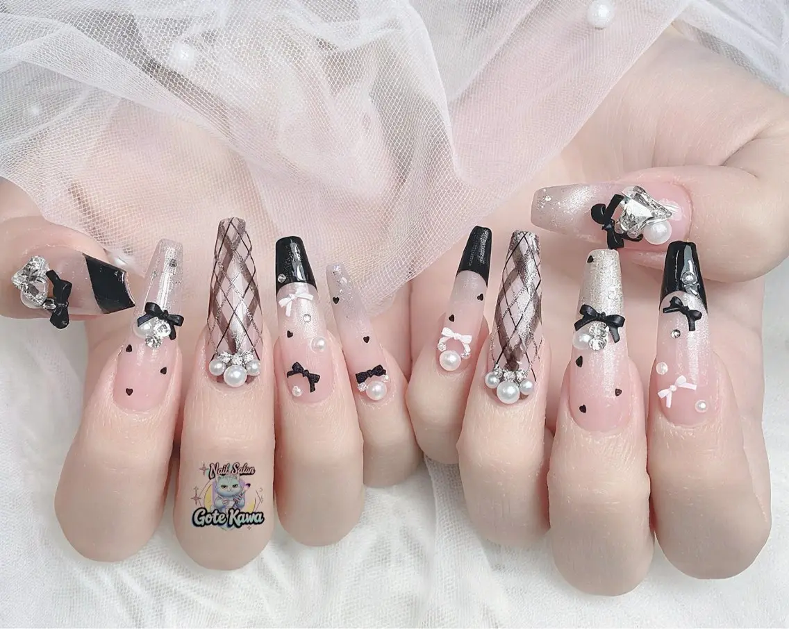 ネイル フレンチネイル リボン ワンホンネイル ハンドネイル ハンドケア Gote Kawa nail salonのネイルデザイン