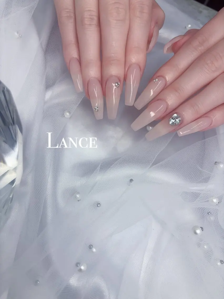 ネイル オーロラネイル ドット フットネイル 氷ネイル・うるうるネイル キラキラネイル ハンドネイル Lance nailのネイルデザイン