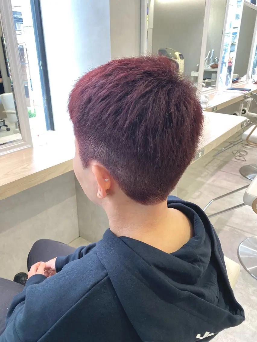 ショート カラー ブリーチ ブリーチなしカラー レッドカラー カット ヘアカラー トリートメント 低ダメージ施術/ 🐮牛木 史裕🐮のヘアスタイル