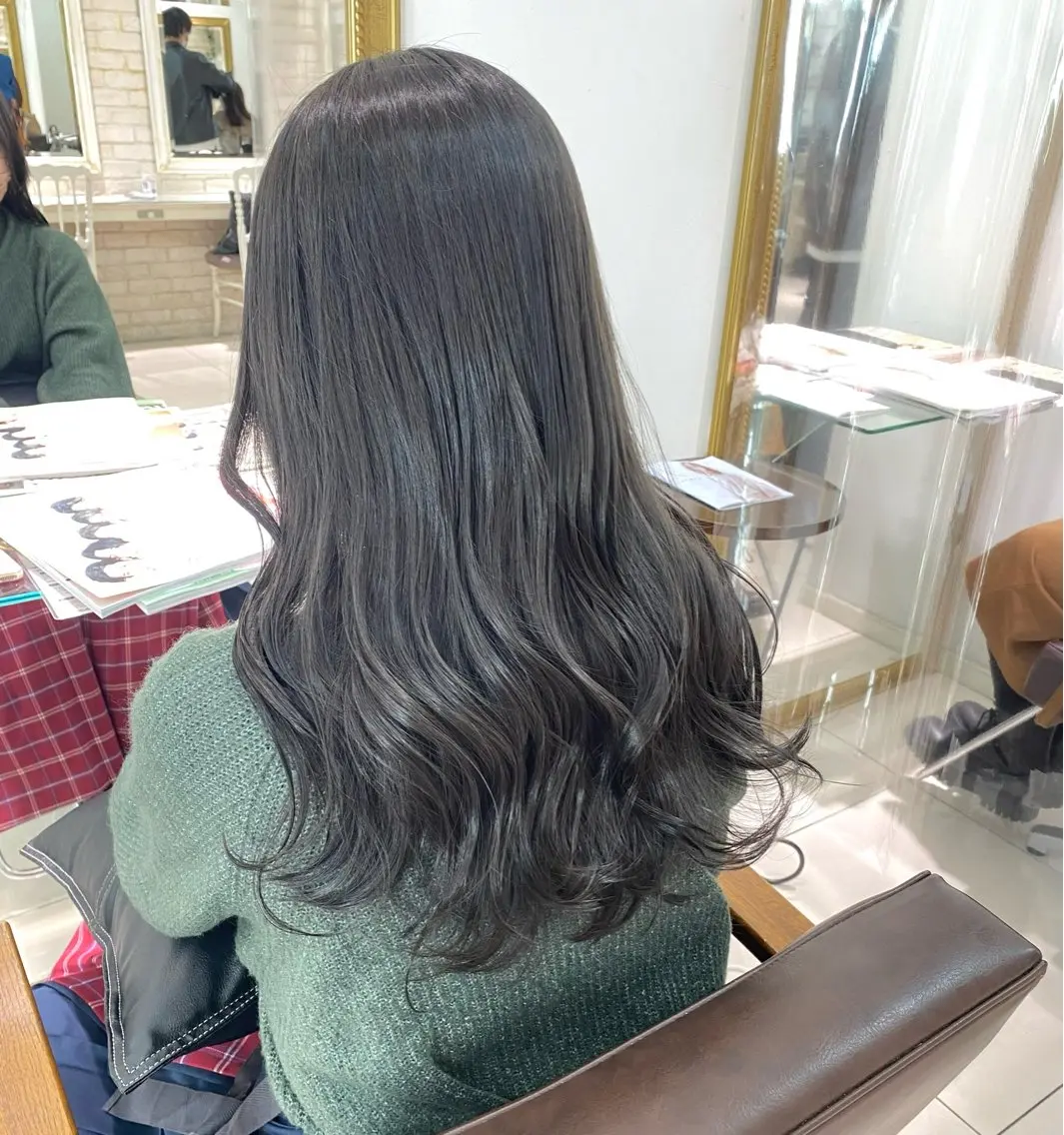 ロング カラー ヘアアレンジ 透明感カラー ai🫧🪞のヘアスタイル