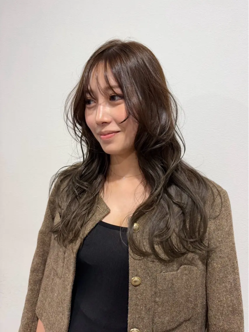 ロング カラー ブリーチなしカラー 🪄︎︎｜kanaeのヘアスタイル