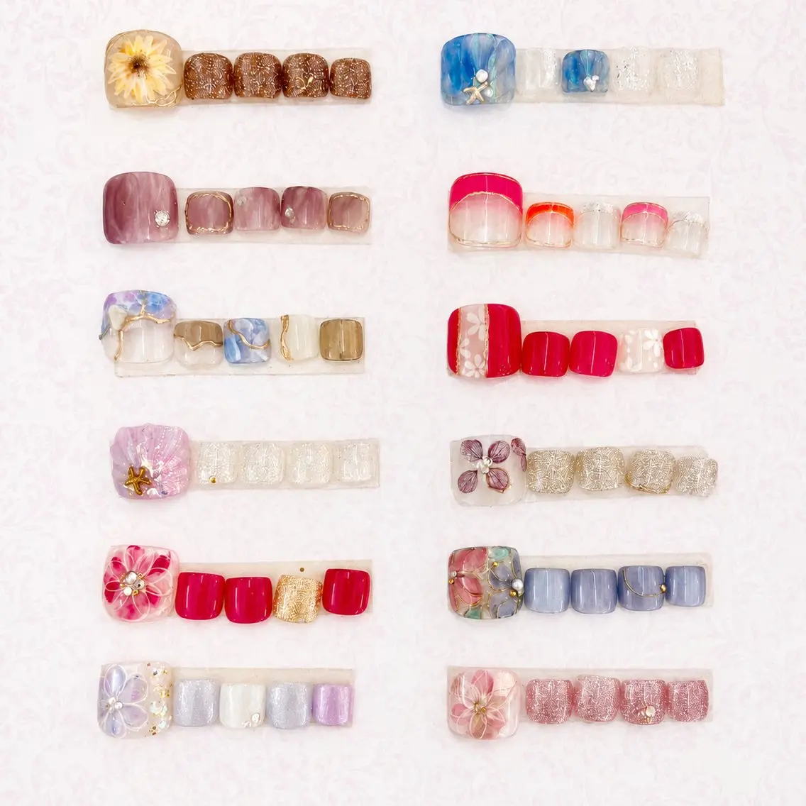 【オフ無】フット華やかデザインネイル🎀💅🏻🪽🫧の写真