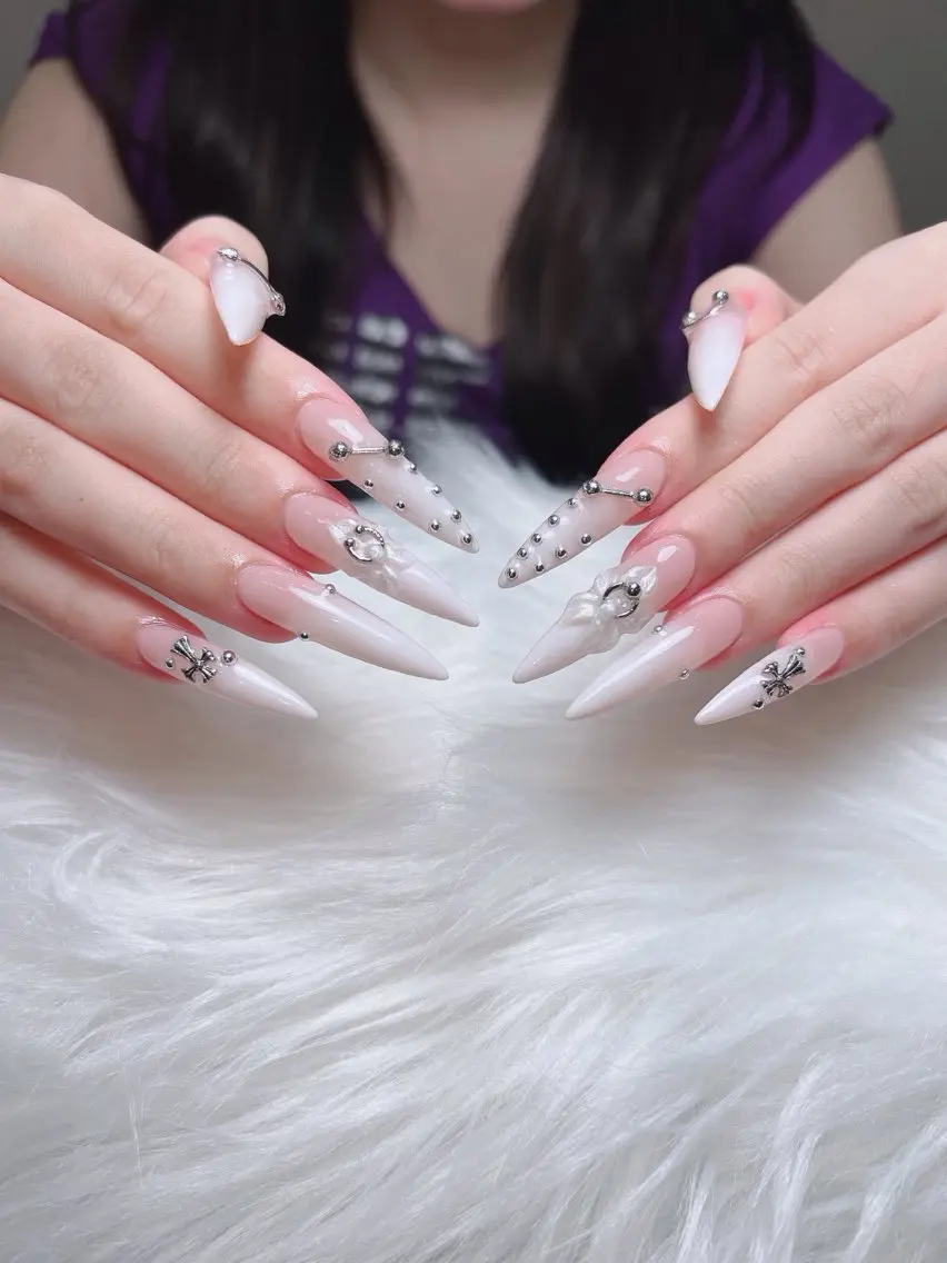 ネイル オーロラネイル ボルドー ブラウン 氷ネイル・うるうるネイル キラキラネイル ハンドネイル Sora  Nail 長さ出し専門店のネイルデザイン
