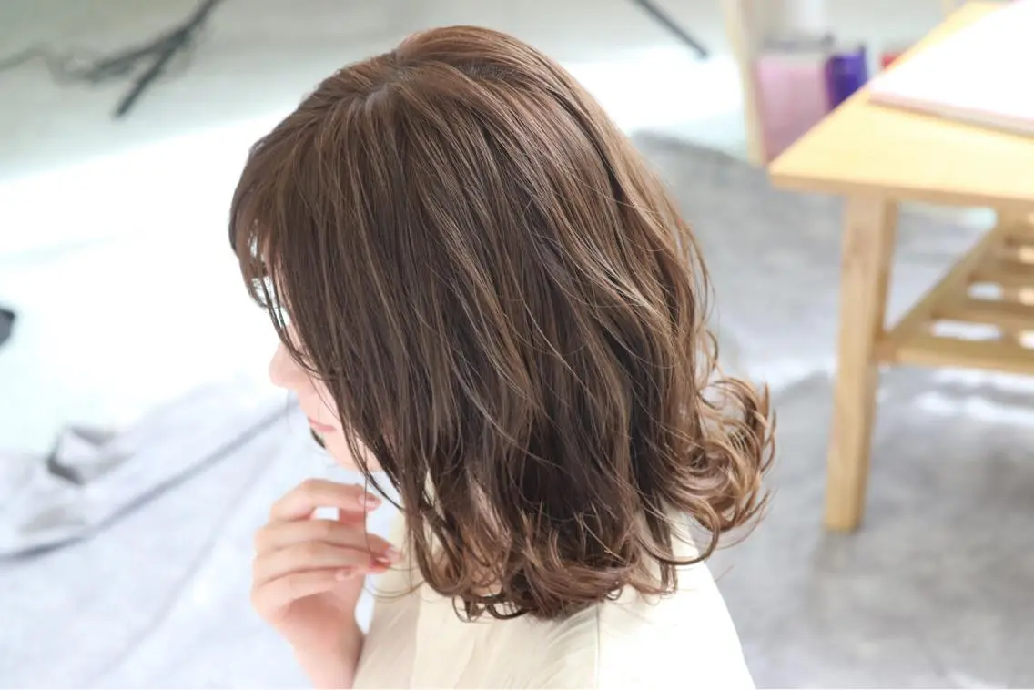 【全員】カット＋トリートメント　Aujua商品付き（シャンプー＋トリートメント）の写真