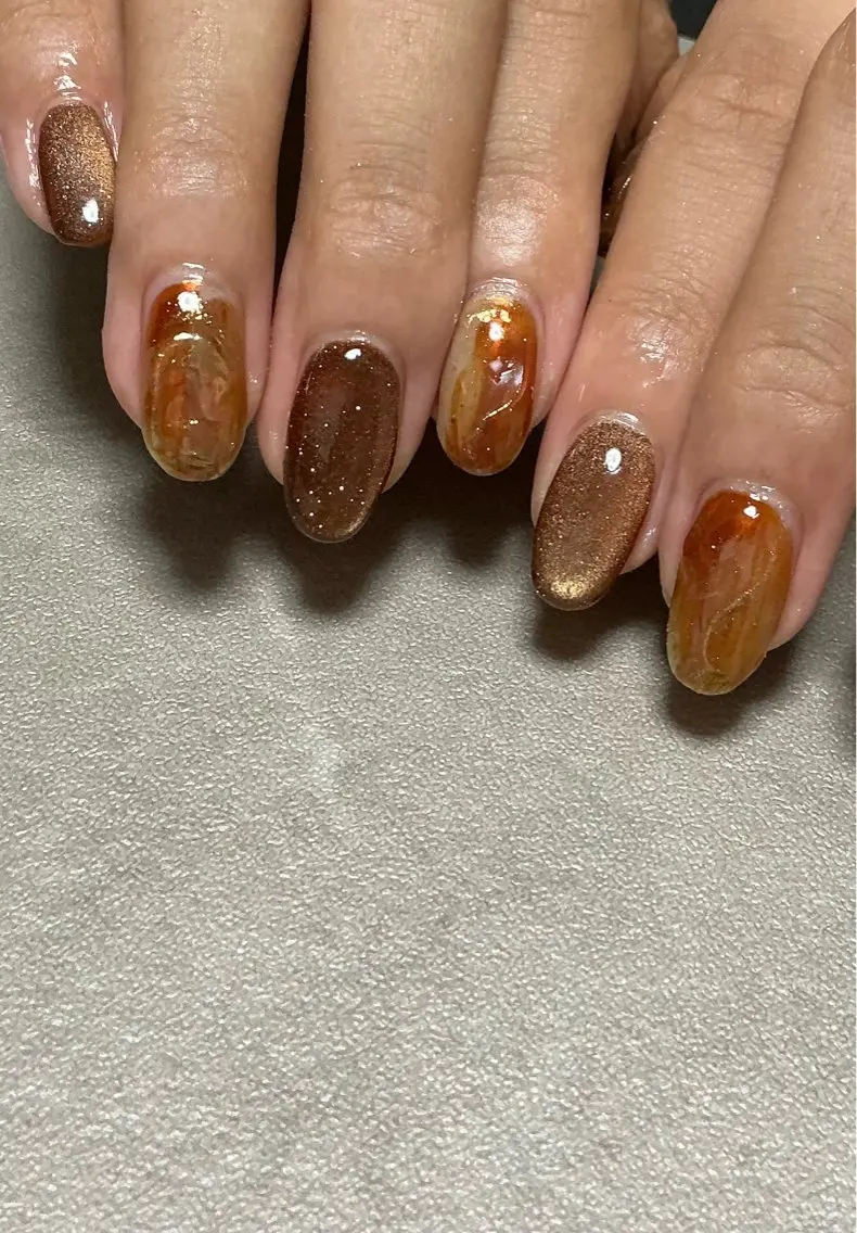 ネイル べっ甲ネイル AYANI TOMOKOのネイルデザイン