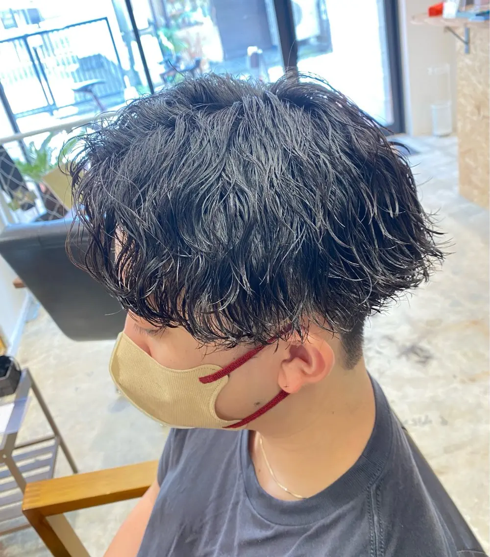 パーマ メンズ メンズパーマ メンズツイストパーマ 波巻きパーマ スパイラルパーマ ツイストパーマ カット パーマ トリートメント 🌴パーマオタク🌴 長谷川　諒佑🌈のヘアスタイル