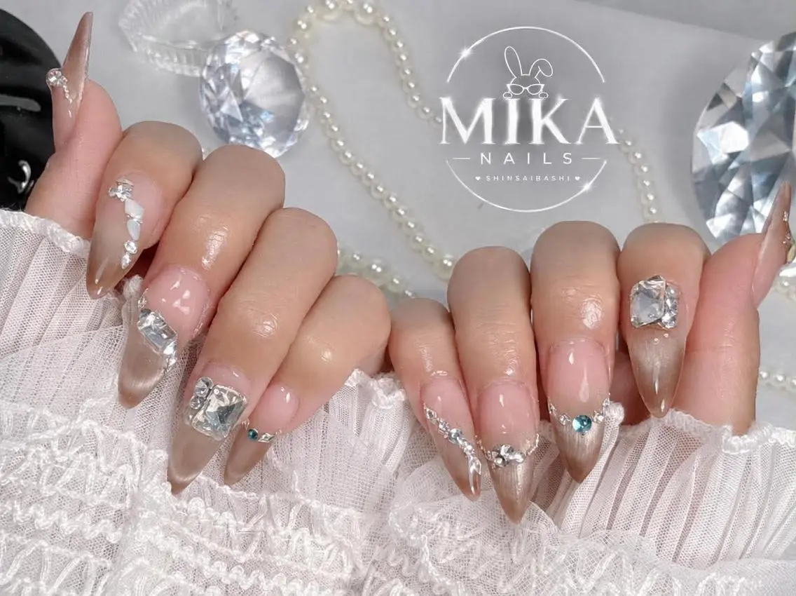 ネイル アートネイル チークネイル ドット フットネイル フレンチネイル ハンドネイル Mika Nailsのネイルデザイン