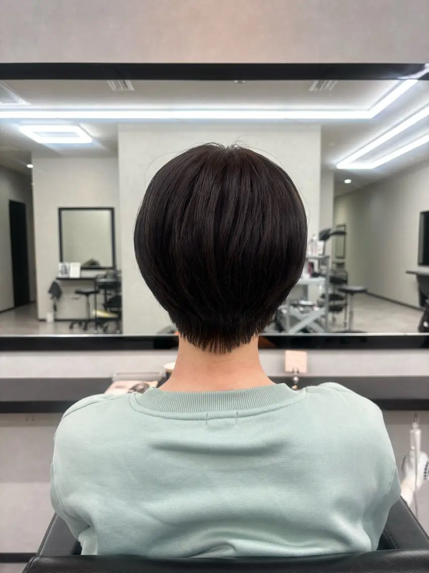 ショート カット ヘアカラー 鈴木 翔偉のヘアスタイル