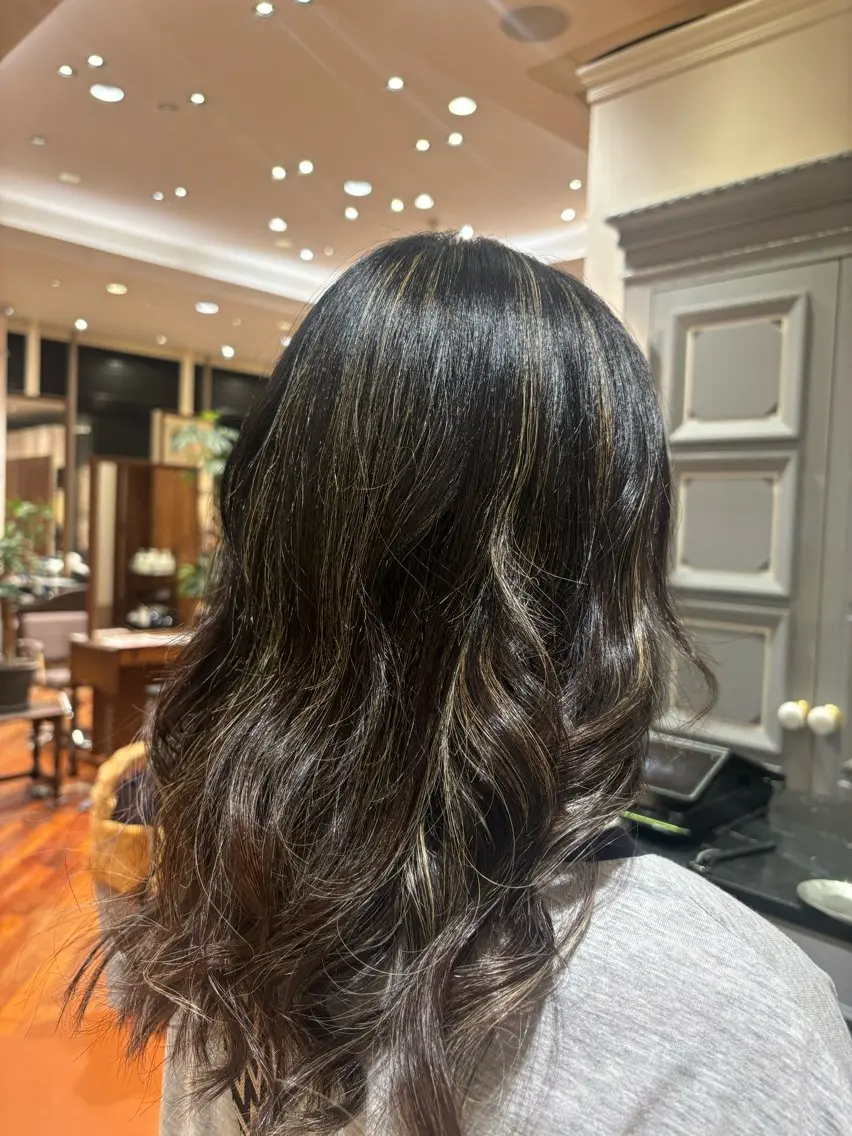 ミディアム カラー ハイライトカラー ハイライト 上野 七奈穂のヘアスタイル
