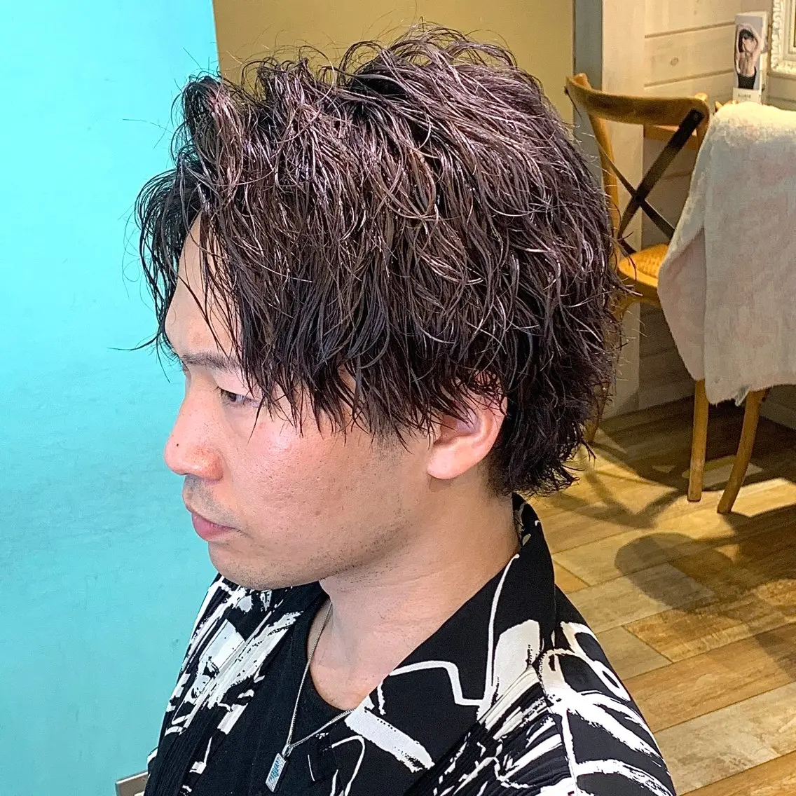 ショート パーマ メンズ カルマパーマ メンズ韓国風 メンズパーマ スペインカール 波巻きパーマ 脱縮毛矯正パーマ メンズパーマ平野渋谷のヘアスタイル