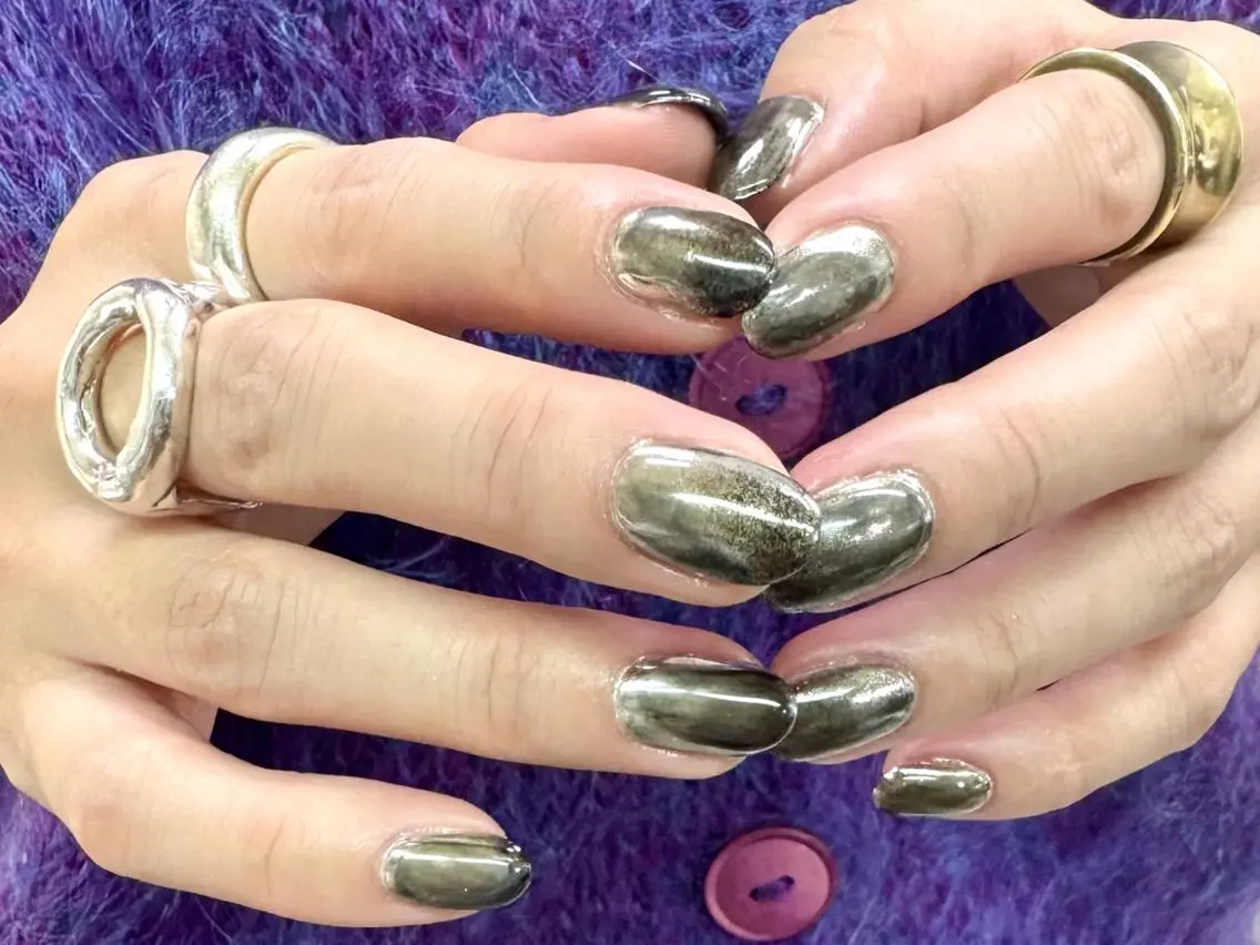 ネイル ジェルネイル 韓国ネイル ミラーネイル ニュアンスネイル ワンホンネイル nailstudio eviz新宿店のネイルデザイン