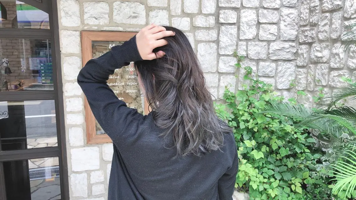 セミロング カラー パーマ ヘアアレンジ メンズ キッズ ネイル マツエク・マツパ メンズバレイヤージュ アッシュ バレイヤージュ レイヤーカット ヘアカラー トリートメント 髪質改善/透明感 OAK兵庫のヘアスタイル
