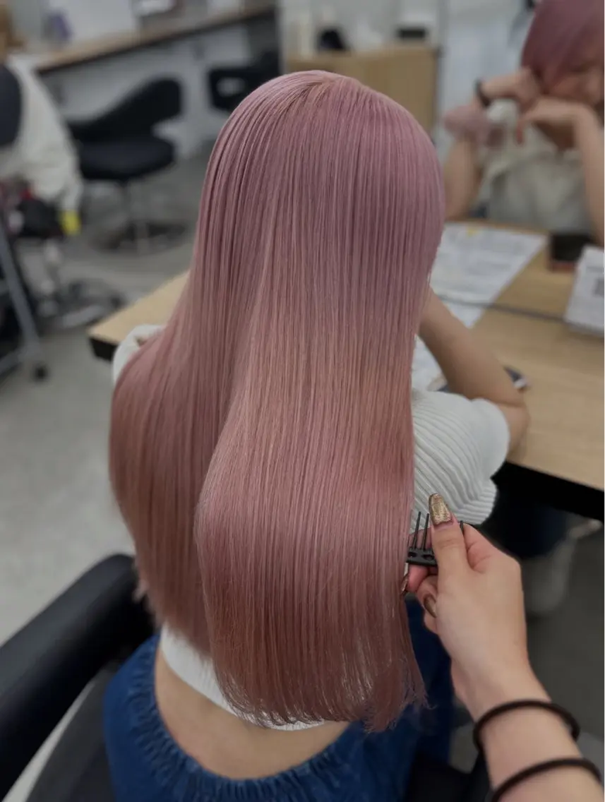 ロング 暖色系ハイトーン♡ mioriのヘアスタイル