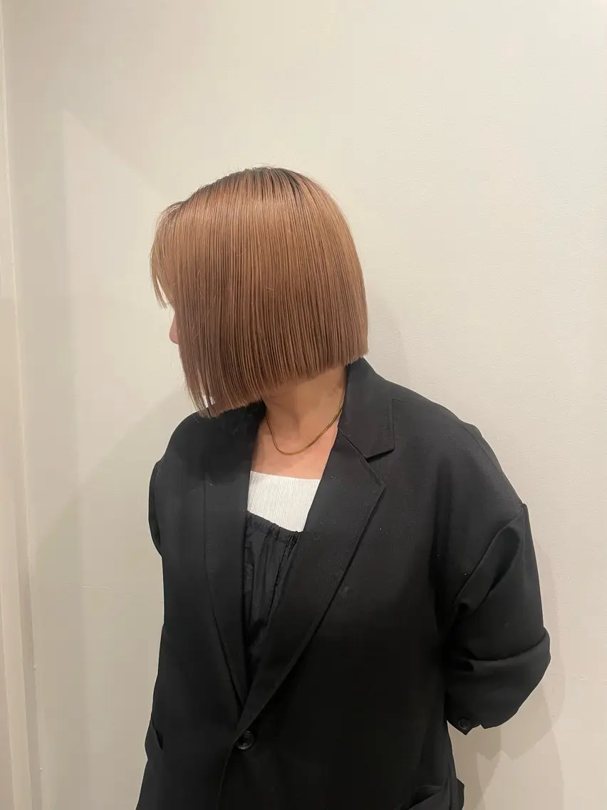 ミディアム カラー ハイトーンカラー ボブ ヘアカラー 渋谷 留菜のヘアスタイル