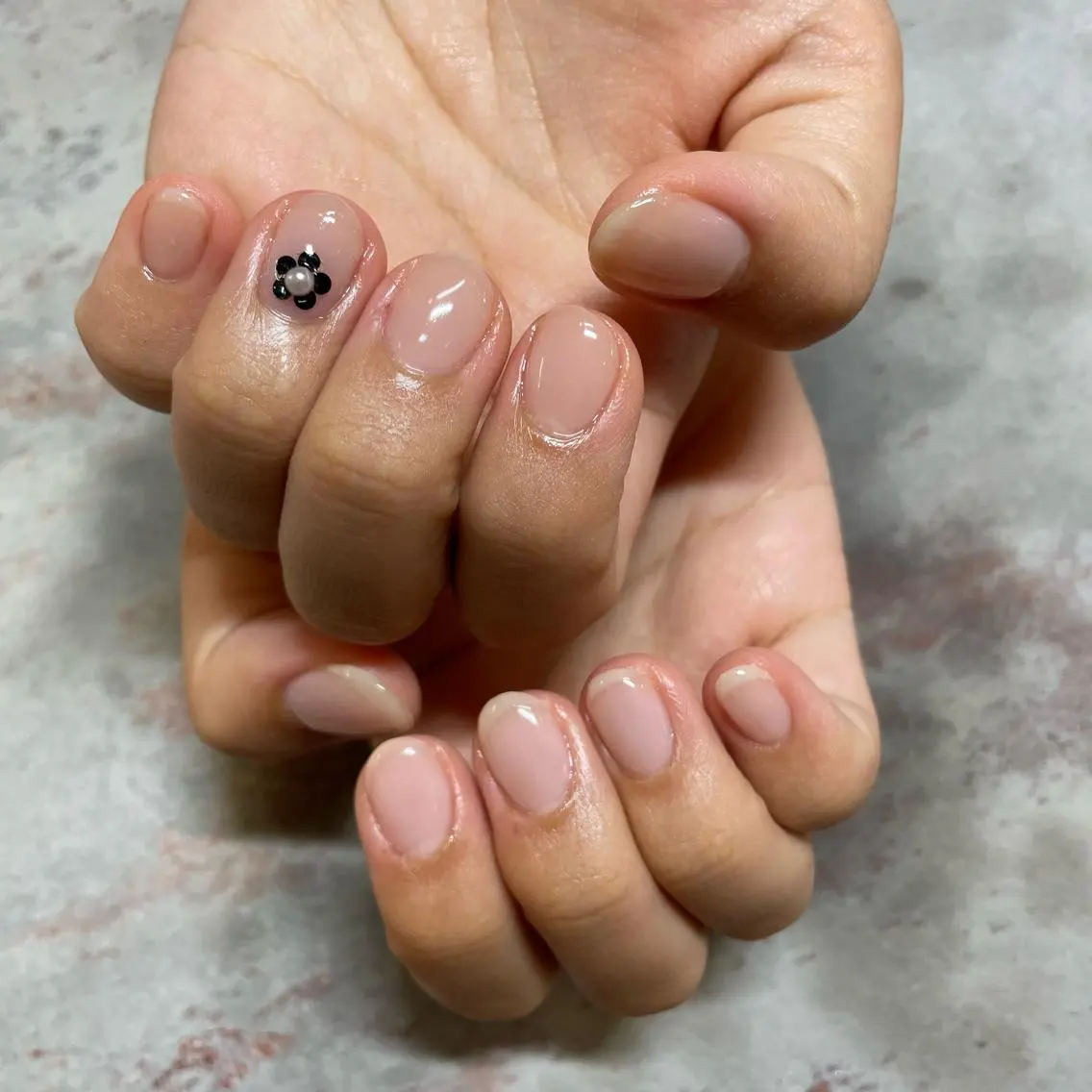 ネイル シンプルネイル diar blue 🩵ayanaのネイルデザイン