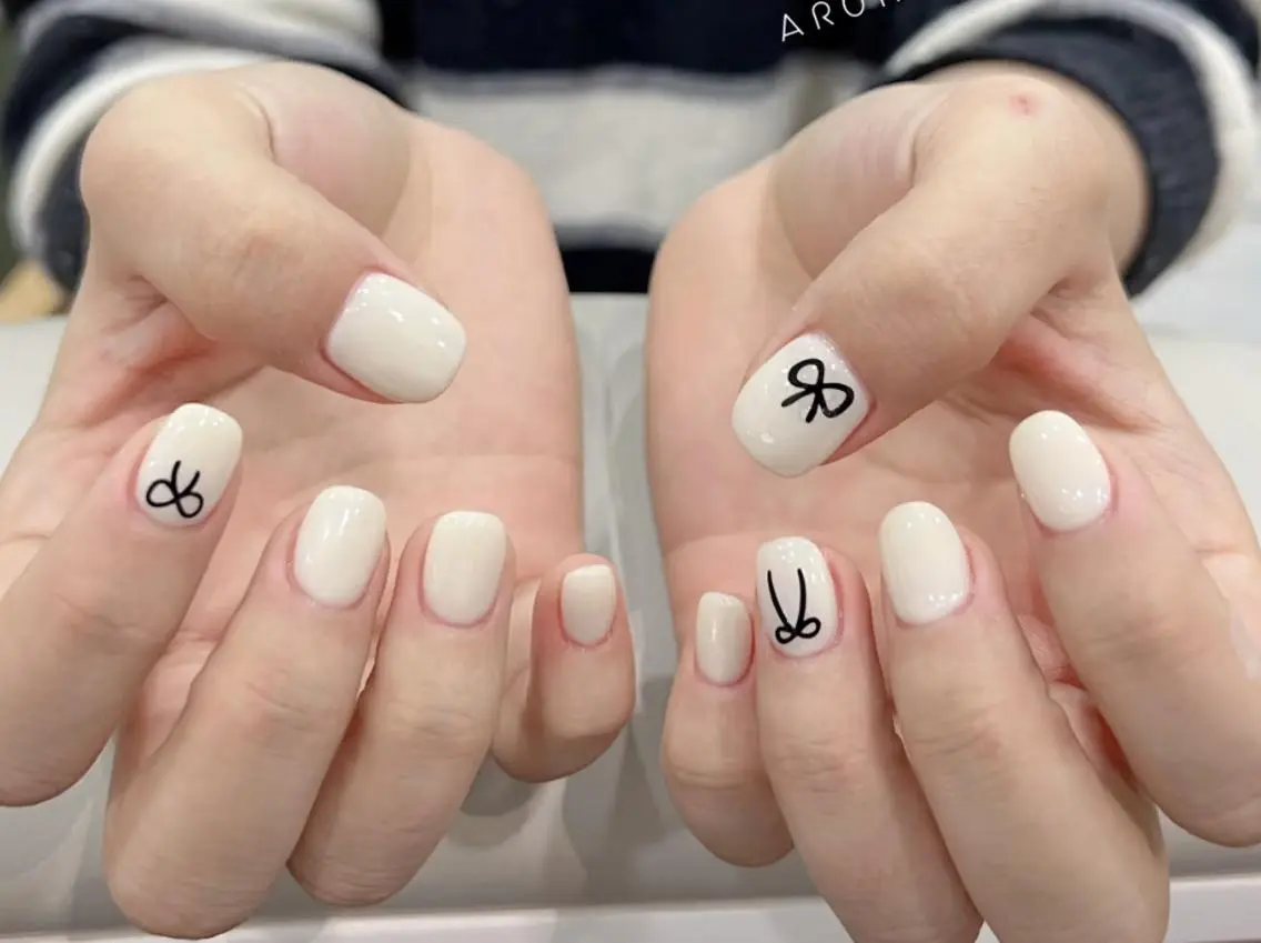 ネイル ハンドネイル 🍑 momo_nailのネイルデザイン