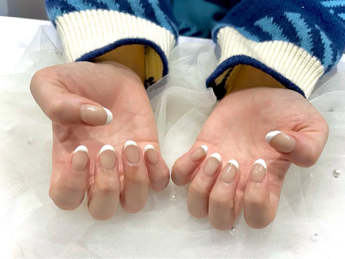 ネイル フレンチネイル ラメ(グリッター) ハンドネイル Nail salon Cielel⟡Ayaのネイルデザイン