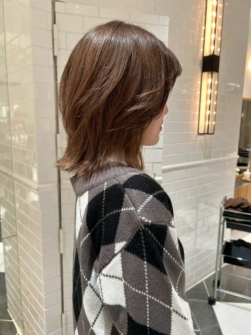 ミディアム かきあげバング レイヤーカット Manaka ☺︎のヘアスタイル