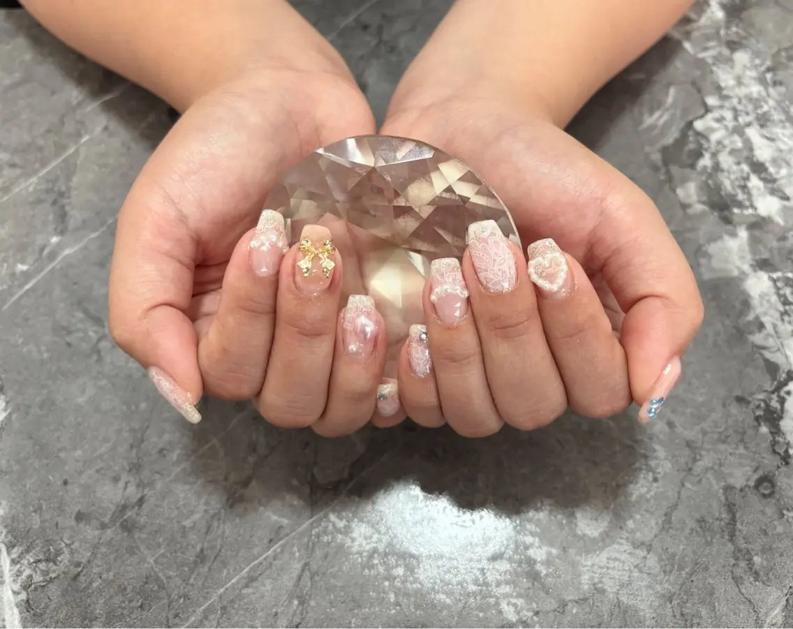 ネイル レース Ishibashi Amiのネイルデザイン