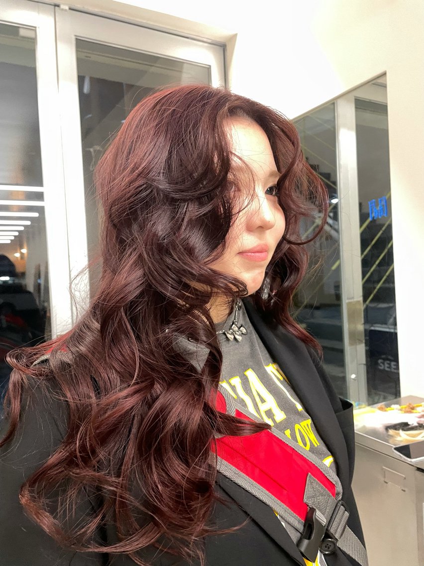 カラー SEE.カシワバラ リコのヘアスタイル