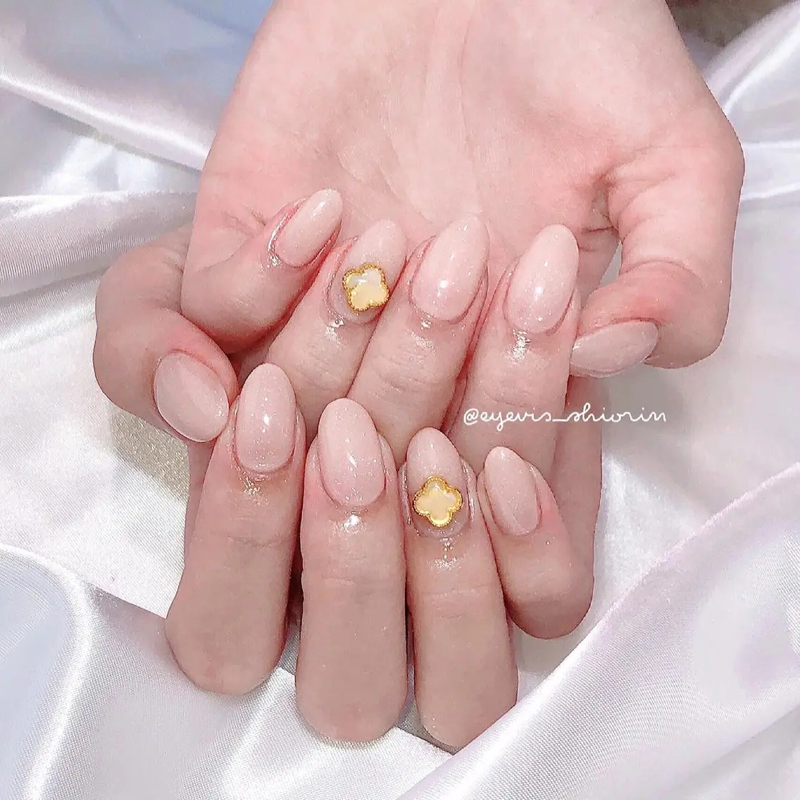 ネイル ROWnail Shioneのネイルデザイン