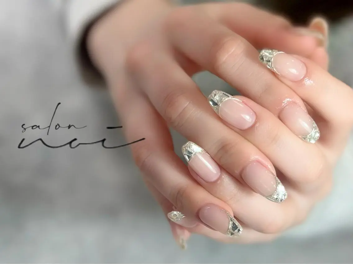 ネイル フレンチネイル ガラスフレンチ ハンドネイル salon noiのネイルデザイン