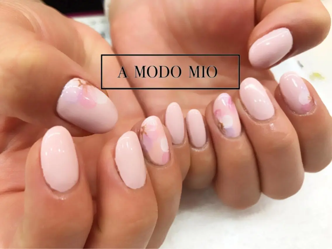 ネイル A MODO MIOのネイルデザイン