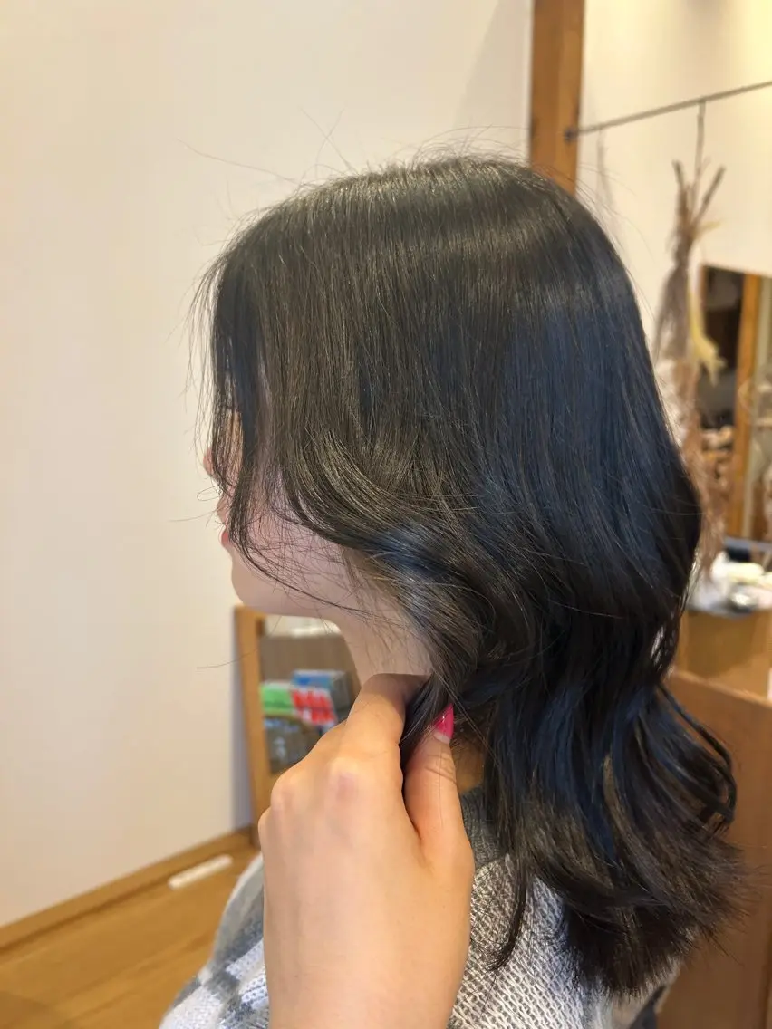 セミロング カラー 🤍江坂 ハヤシアヤナ🤍のヘアスタイル
